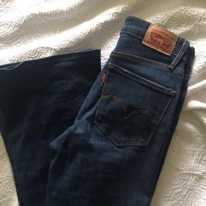 Levi bell bottom jeans sz 26